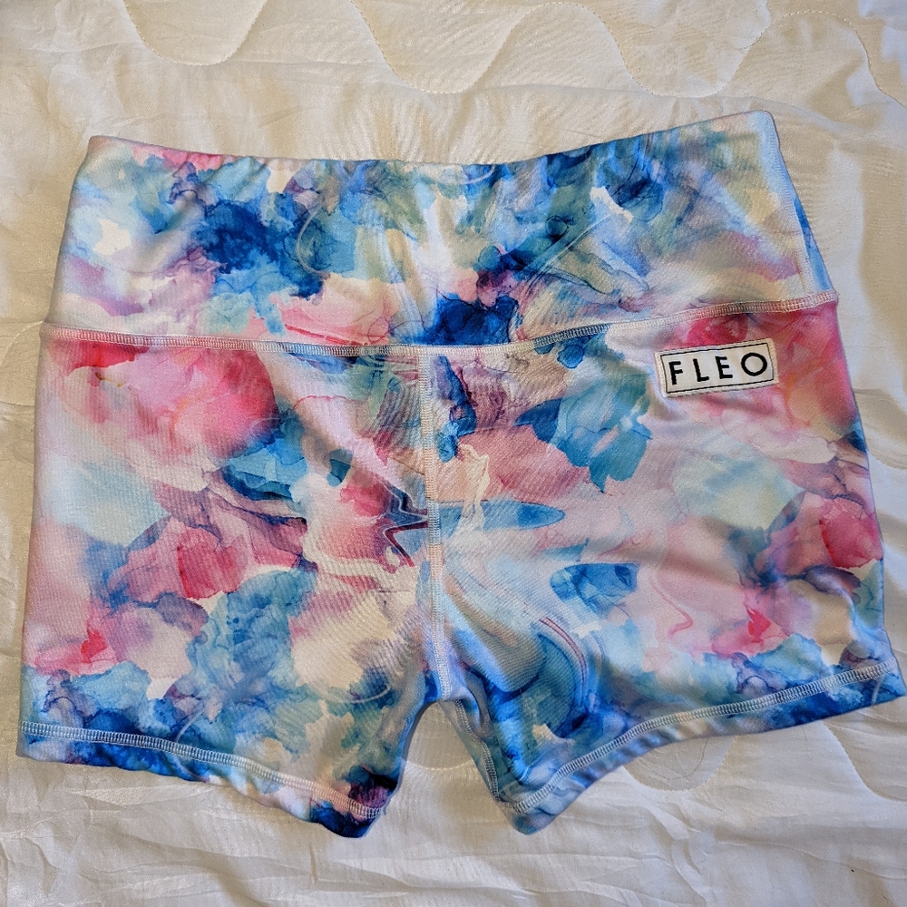 FLEO shorts
